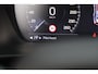 Volvo XC40 T5 Recharge Ultimate Dark | Parkeercamera | Stoelverwarming | Pilot Assist | BLIS | Trekhaak | Glossy Black | Keyless