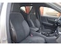Volvo XC40 T5 Recharge Ultimate Dark | Parkeercamera | Stoelverwarming | Pilot Assist | BLIS | Trekhaak | Glossy Black | Keyless