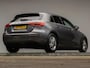 Mercedes-Benz A-klasse 200 Business Sport (STERRENHEMEL,APPLE CARPLAY,NAVI,SPORTSTOELEN,STOELVERWARMING,CAMERA,LED,GETINT,PDC)