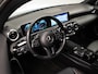 Mercedes-Benz A-klasse 200 Business Sport (STERRENHEMEL,APPLE CARPLAY,NAVI,SPORTSTOELEN,STOELVERWARMING,CAMERA,LED,GETINT,PDC)