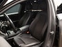 Mercedes-Benz A-klasse 200 Business Sport (STERRENHEMEL,APPLE CARPLAY,NAVI,SPORTSTOELEN,STOELVERWARMING,CAMERA,LED,GETINT,PDC)