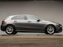 Mercedes-Benz A-klasse 200 Business Sport (STERRENHEMEL,APPLE CARPLAY,NAVI,SPORTSTOELEN,STOELVERWARMING,CAMERA,LED,GETINT,PDC)