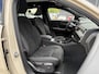Volvo EC40 Single Motor Extended Range Plus 82 kWh | Panoramadak | Getint glas | Microtech bekleding | Stoel- en stuurverwarming | Keyless | Elektrische achterklep