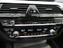 BMW 5-Serie Touring 530e xDrive M Sport Shadow | Panoramadak | Trekhaak | Harman/Kardon | 360 | Head Up | Keyless