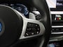 BMW 5-Serie Touring 530e xDrive M Sport Shadow | Panoramadak | Trekhaak | Harman/Kardon | 360 | Head Up | Keyless