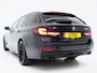 BMW 5-Serie Touring 530e xDrive M Sport Shadow | Panoramadak | Trekhaak | Harman/Kardon | 360 | Head Up | Keyless