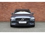 Volvo V60 T6 Plug-in hybrid AWD Plus Dark | Verwarmbare Voorstoelen (met geheugen), Stuurwiel en Achterbank | Panoramadak | Semi-Elektrische Trekhaak | Verwarmbare Voorruit | Premium Audio by Harman Kardon | 360-Camera