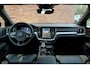 Volvo V60 T6 Plug-in hybrid AWD Plus Dark | Verwarmbare Voorstoelen (met geheugen), Stuurwiel en Achterbank | Panoramadak | Semi-Elektrische Trekhaak | Verwarmbare Voorruit | Premium Audio by Harman Kardon | 360-Camera