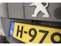 Peugeot 2008 1.2 PureTech GT-Line 130 PK | Handgeschakeld | Camera | Stoelverwarming | 3D-instrumentenpaneel | Cruise Control | Climate Control | 1e eigenaar