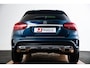 Mercedes-Benz GLA 180 Sport Edition Premium AMG Line Exterieur - Panoramaschuifdak - Stoelverwarming voor - Actieve parkeerassistent - Sfeerverlichting - AMG DYNAMIC SELECT - EASY PACK achterklep -