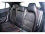 Mercedes-Benz GLA 180 Sport Edition Premium AMG Line Exterieur - Panoramaschuifdak - Stoelverwarming voor - Actieve parkeerassistent - Sfeerverlichting - AMG DYNAMIC SELECT - EASY PACK achterklep -