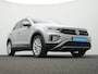 Volkswagen T-Roc 1.5 TSI 150 pk DSG Life Edition | Achteruitrijcamera | Navigatie | Adaptive Cruise | Keyless Entry