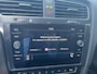 Volkswagen Golf Variant 1.5 TSI Highline Business R | Apple carplay | Adoptieve cruise controle | Navigatie | Parkeersensor voor en achter | Sportstoelen | Verwarmbare voorstoelen |