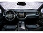 Volvo XC60 B5 Ultimate Dark | Trekhaak | Harman & Kardon | Stoel/stuur verwarming | Panorama dak | Adaptieve cruise control | Elektrisch verstelbare voorstoelen met memory |