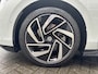 Volkswagen ID.7 Tourer Pro Business 77 kWh Navigatie discover pro / Trekhaak inklapbaar / Voorstoelen met massageprogramma's Rijdende demo graag bezichtigen op afspraak