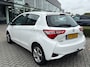 Toyota Yaris 1.5 VVT-i 111pk Active | Trekhaak | Navigatie | Cruise Control | Achteruitrij Camera | 15 Inch Lichtmetalen Velgen