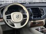 Volvo XC90 2.0 T8 Twin Engine AWD Excellence | Unieke uitvoering! | Luchtvering | Bowers en Wilkins audio | 360 camera | Geventileerde stoelen met massagefunctie | Panoramadak | Champagnekoeler | Kristalglazen | Trekhaak |