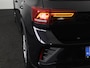 Volkswagen T-Roc 1.0 TSI R-Line Business 110 PK | Verlengde garantie | Navigatie | Keyless entry | Privacy glas |