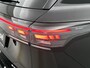 Volkswagen Tiguan 1.5 eTSI R-Line Edition 204 PK | Assistance Pakket Plus | Comfort Pakket | Design Pakket | Elektrische Trekhaak | Apple Carplay | Android Auto |