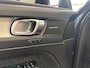 Volvo XC40 B4 Plus Black Edition | Apple Carplay/Android Auto|telefoonintegratie premium | Cruise control adaptief met Stop&Go en stuurhulp | DAB ontvanger