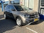 Volkswagen T-Cross 1.0 TSI Style / TREKHAAK/ PARK. SENSOREN/ ADAPT. CRUISE/ LED/ CLIMA/ APP CONNECT/ 17" LMV