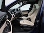 BMW X1 sDrive20i Orange Edition III | PANO-SCHUIFDAK | HEAD-UP | LEER | CAMERA | STOELVERWARMING | SPORTSTOELEN