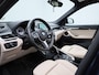 BMW X1 sDrive20i Orange Edition III | PANO-SCHUIFDAK | HEAD-UP | LEER | CAMERA | STOELVERWARMING | SPORTSTOELEN