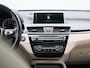 BMW X1 sDrive20i Orange Edition III | PANO-SCHUIFDAK | HEAD-UP | LEER | CAMERA | STOELVERWARMING | SPORTSTOELEN