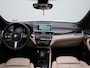 BMW X1 sDrive20i Orange Edition III | PANO-SCHUIFDAK | HEAD-UP | LEER | CAMERA | STOELVERWARMING | SPORTSTOELEN