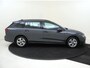 Volkswagen Golf Variant 1.0 eTSI Life | Parkeersensoren | Adaptieve cruise control | Digital cockpit | Electronic climate control | CarPlay | Sfeerverlichting |