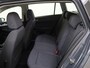 Volkswagen Golf Variant 1.0 eTSI Life | Parkeersensoren | Adaptieve cruise control | Digital cockpit | Electronic climate control | CarPlay | Sfeerverlichting |