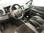 Renault Clio TCe 90 Intens | Medianav multimedia met Apple CarPlay & Android Auto | Elektronisch geregelde airconditioning | Lichtmetalen wielen | Parkeersensoren | Metaalkleur |