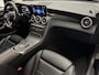 Mercedes-Benz GLC 300E 4MATIC BUSINESS SOLUTION NL AUTO !! LEDER NAVIGATIE ADAPTIVE CRUISE CONTROL BLUETOOTH TELEFOON MEDIA VOORBEREIDING RIJSTROOKSENSOREN ACHTERUITRIJCAMERA UITKLAPBARE TREKHAAK ZEER MOOI !! Brgl