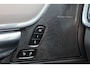 Volvo V90 T6 Recharge AWD Plus Dark - IntelliSafe Assist & Surround - Harman/Kardon audio - 360º Camera - Adaptieve LED koplampen - Verwarmde voorstoelen, stuur & achterbank - Parkeersensoren voor & achter - Elektr. bedienb. voorstoelen met geheugen - Extra getint glas - Elektr. inklapbare trekhaak - 19' LMV