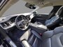 Volvo V60 2.0 B4 Momentum Business | Trekhaak | Lederen bekleding | Adaptive cruise control | Stoel- en stuurwielverwarming | Achteruitrijcamera | Navigatie | Parkeersensoren voor + achter | Draadloze telefoonlader |