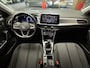 Volkswagen T-Roc 1.0 TSI STYLE NAVIGATIE CLIMATE CONTROL STOELVERWARMING BLUETOOTH TELEFOON RIJSTROOKSENSOREN PDC ZEER MOOI !! 3010