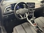 Volkswagen T-Roc 1.0 TSI STYLE NAVIGATIE CLIMATE CONTROL STOELVERWARMING BLUETOOTH TELEFOON RIJSTROOKSENSOREN PDC ZEER MOOI !! 3010