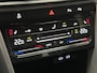 Volkswagen T-Roc 1.0 TSI STYLE NAVIGATIE CLIMATE CONTROL STOELVERWARMING BLUETOOTH TELEFOON RIJSTROOKSENSOREN PDC ZEER MOOI !! 3010