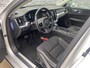 Volvo V60 2.0 T5 Momentum | Trekhaak | Adaptive cruise control | Keyless | Head-up display | Stoel- en stuurwielverwarming | Achteruitrijcamera | Elektrische achterklep | Standkachel | Actieve LED koplampen |