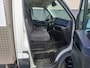 IVECO Daily 3.0I CNG Automaat 3-Pers. HIAB Laadkraan EURO 6 Navi Ecc Trekhaak Camera Blue power Alpine 2-Din Infotainment Sys. Bluetooth Opbergkasten Betonplex Vloer Compressed Natural Gas (CNG) EURO-6 375 35S14N Voertuig 1e Eigenaar Euro 6