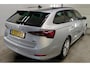 Skoda Octavia Combi 1.0 e-TSI DSG Business Edition Navigatie Panoramdak Keyless Carplay 17 Inch Velgen ACC Dab Led Koplampen Extra Getint Glas NL Auto