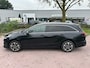 Kia Ceed Sportswagon 1.6 GDI PHEV DynamicPlusLine 140 PK | Automaat | Navigatie | Camera | Trekhaak | Climate Control | Apple Carplay | Android Auto | Adaptive Cruise Control | Stoelverwarming | Stuurverwarming | LED | Lichtmetalen velgen |
