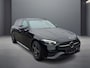 Mercedes-Benz C-klasse Estate 300e AMG Line ** DIGI LED, NAVI, LEDER, PANORAMA, MEMORY, STOEL AIRCO, ACC ** Slechts 16.873km. - UNFALLFREI ** ** INFORMEER OOK NAAR ONZE AANTREKKELIJKE FINANCIAL-LEASE TARIEVEN **
