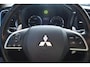 Mitsubishi Outlander 2.0 PHEV Instyle | Stoelverwarming | Trekhaak | Camera | All Season |