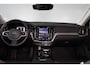 Volvo V60 T6 Recharge AWD Plus Dark - IntelliSafe Assist & Surround - 360º Camera - Harman/Kardon audio - Adaptieve LED koplampen - Verwarmde voorstoelen, stuur & achterbank - Parkeersensoren voor & achter - Elektr. bedienb. voorstoelen met geheugen - Extra getint glas - Elektr. inklapbare trekhaak - 18' LMV