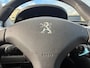 Peugeot 3008 1.2 PureTech Allure van 2de Eig met panoramadak en trekhaal en navigatie en bluetooth telefoon / media