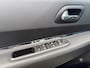 Peugeot 3008 1.2 PureTech Allure van 2de Eig met panoramadak en trekhaal en navigatie en bluetooth telefoon / media