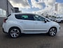 Peugeot 3008 1.2 PureTech Allure van 2de Eig met panoramadak en trekhaal en navigatie en bluetooth telefoon / media
