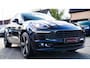 Porsche Macan 2.0 | Suede stuurwiel | Pano | Stuurwiel verwarming | Bose | Luchtvering | Dealer onderhouden |