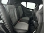 Volvo XC40 B4 Plus Dark | Parkeercamera | Stoel- en Stuurverwarming | Harman Kardon | Trekhaak